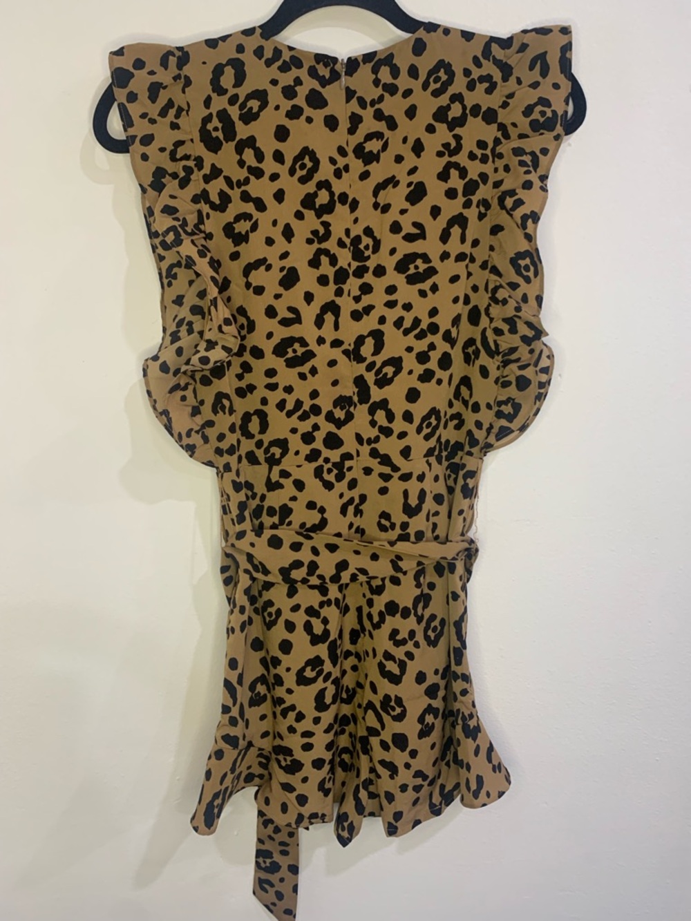 LOVERS AND FRIENDS Jill Romper Size XS Leopard Print Flutter Sleeves Ruffle Trim - Picture 9 of 15